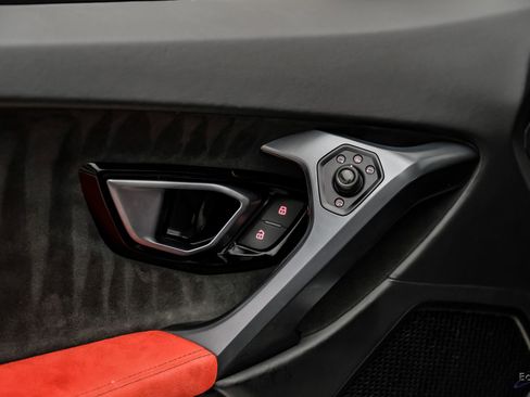 Used 2015 Lamborghini Huracan LP 610-4 AWD/4WD image 91