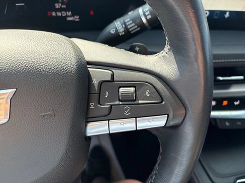 Used 2024 Cadillac XT4 Luxury w/ LPO, Floor Liner Package AWD/4WD image 12