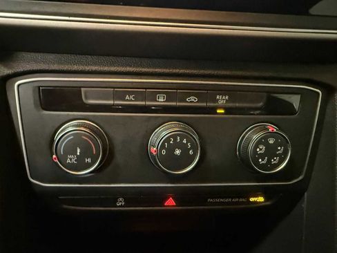 Used 2019 Volkswagen Atlas S image 33