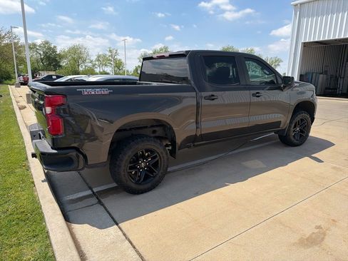 Used 2021 Chevrolet Silverado 1500 LT Trail Boss AWD/4WD image 3