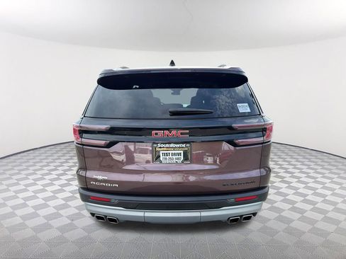 Used 2024 GMC Acadia Elevation w/ Luxury Package FWD image 6
