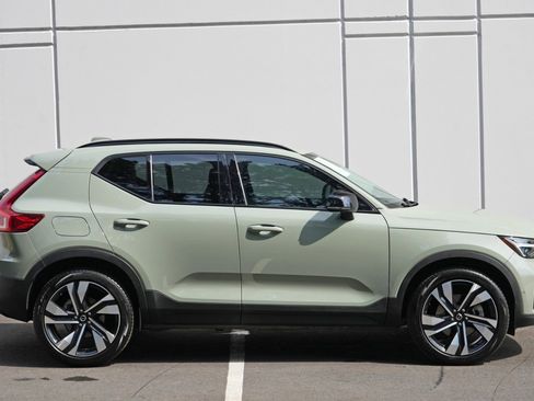 Used 2024 Volvo XC40 B5 Ultimate w/ Climate Package AWD/4WD image 58