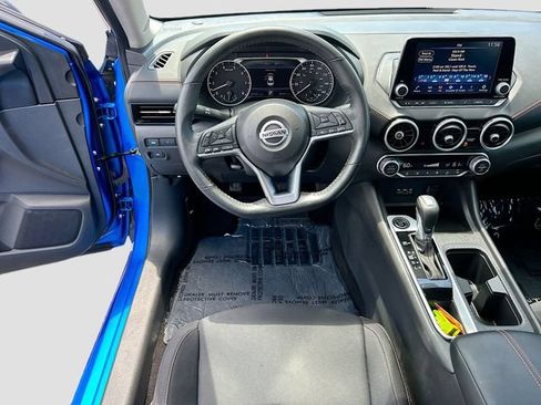 Certified 2023 Nissan Sentra SR FWD image 17