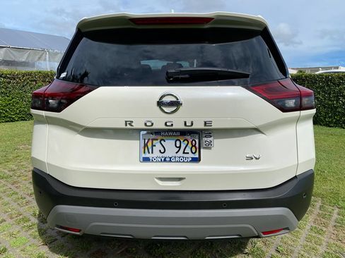 Used 2021 Nissan Rogue SV FWD image 6