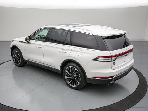 Used 2022 Lincoln Aviator Reserve w/ Equipment Group 201A AWD/4WD image 6