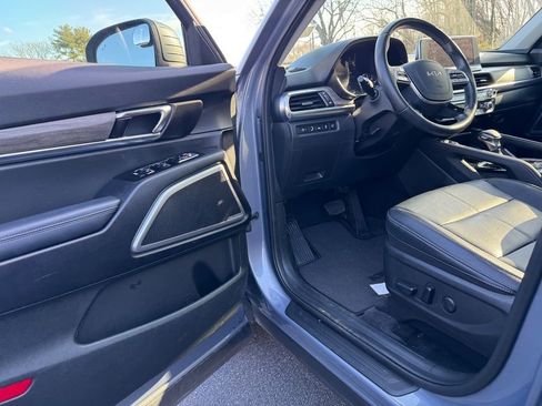 Used 2022 Kia Telluride EX w/ EX Premium Package image 14