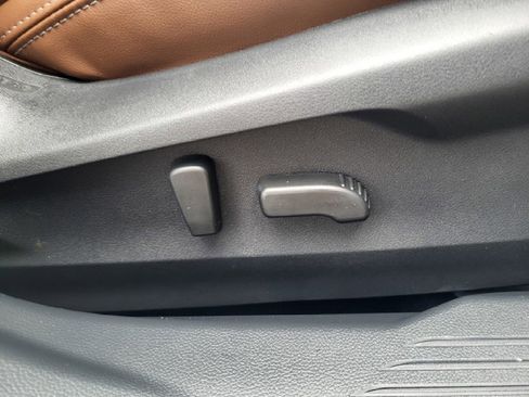 Used 2022 Subaru Outback Touring XT image 35