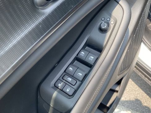 New 2025 Jeep Grand Cherokee L Altitude image 13