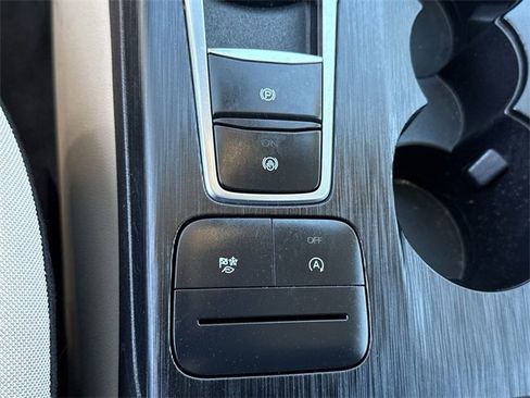 Certified 2022 Ford Escape SE image 30