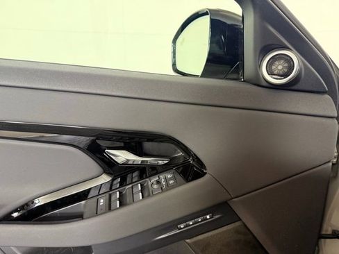 New 2026 Land Rover Range Rover Evoque S image 23