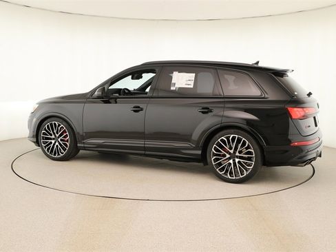 New 2026 Audi SQ7 Prestige image 3