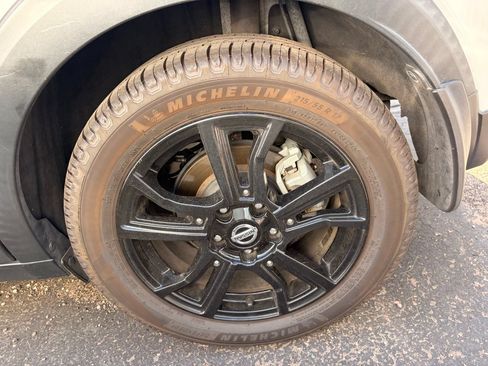 Certified 2021 Nissan Kicks SR FWD image 7