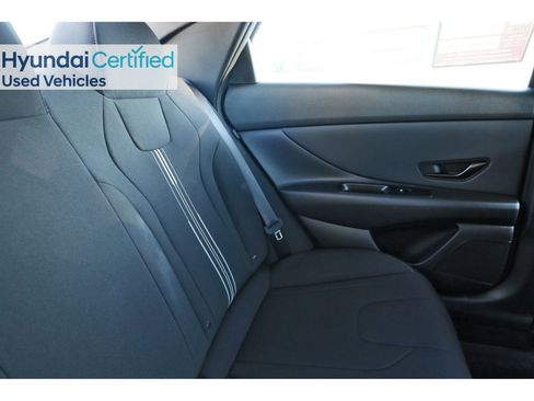 Used 2025 Hyundai Elantra Sport image 15