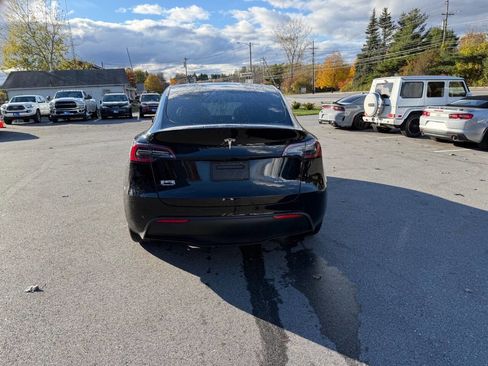 Used 2021 Tesla Model Y Long Range image 4