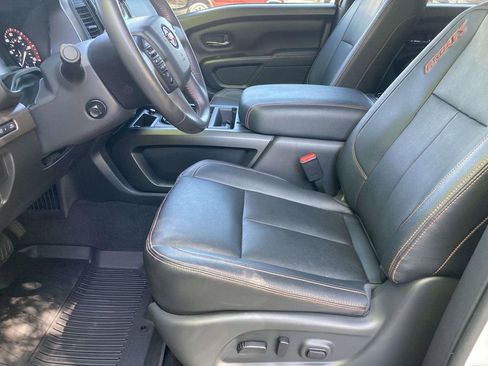 Used 2024 Nissan Titan PRO-4X w/ Pro-4x Convenience Package AWD/4WD image 12