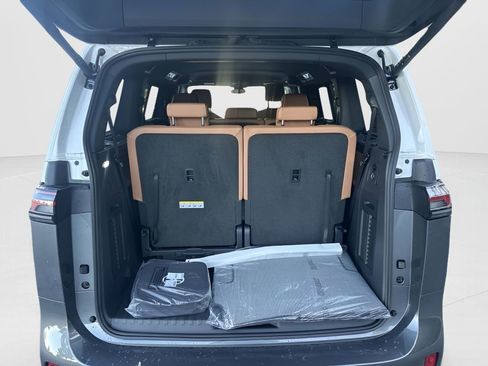 New 2025 Volkswagen ID. Buzz Pro S image 25