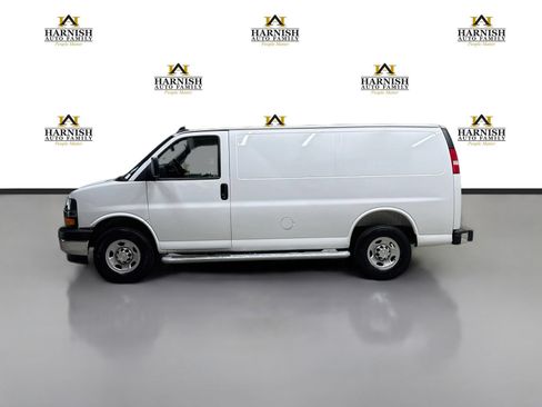 Used 2025 Chevrolet Express 2500 w/ Driver Convenience Package RWD image 10