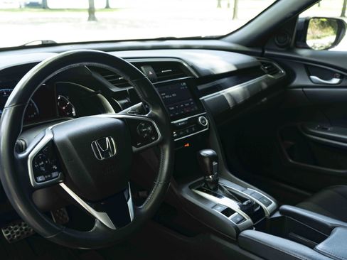 Used 2020 Honda Civic Sport image 16