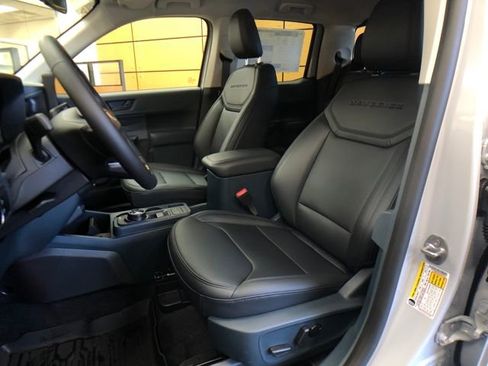 New 2025 Ford Maverick Lariat w/ Black Appearance Package image 10