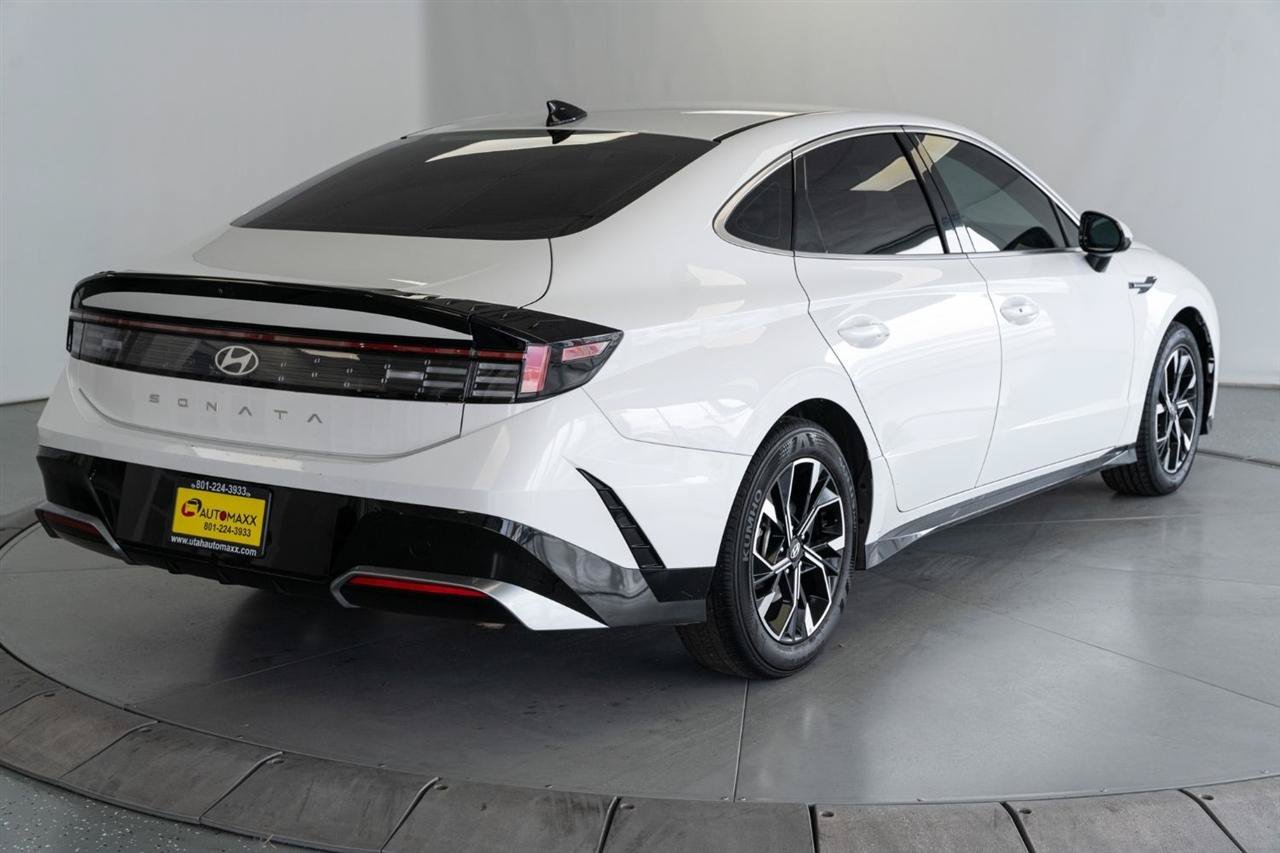 Used 2025 Hyundai Sonata SEL FWD image 7