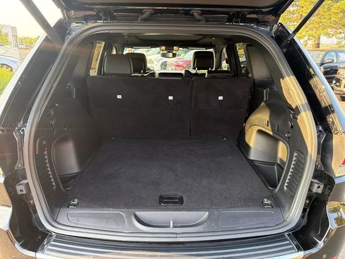 Used 2022 Jeep Grand Cherokee Limited w/ Trailer Tow Group IV AWD/4WD image 18