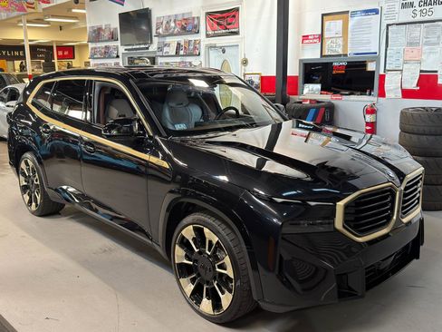 Used 2023 BMW XM image 3