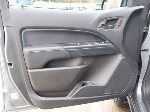 Used 2022 GMC Canyon AT4 image 11