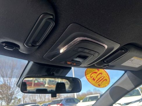 Used 2025 Toyota Corolla SE image 26