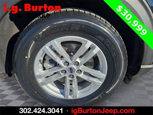 Used 2023 Ford Explorer XLT w/ Equipment Group 202A image 8