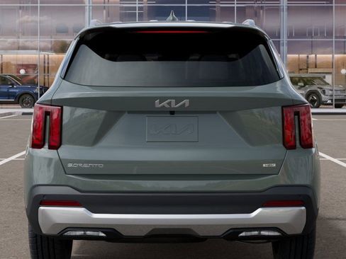Certified 2025 Kia Sorento EX image 13