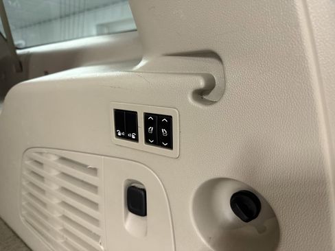 Used 2017 Cadillac Escalade ESV Premium Luxury w/ LPO, Radiant Package image 35