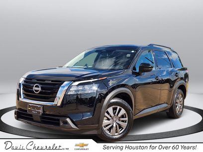 Used 2025 Nissan Pathfinder SV