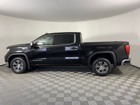 Used 2020 GMC Sierra 1500 SLE w/ SLE Value Package image 6