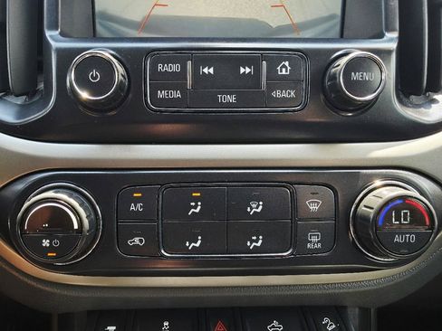 Used 2016 Chevrolet Colorado Z71 AWD/4WD image 35