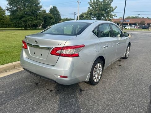 Used 2015 Nissan Sentra SV FWD image 19