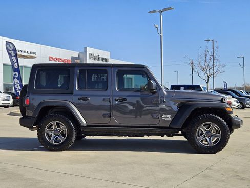 Used 2018 Jeep Wrangler Unlimited Sport S image 7
