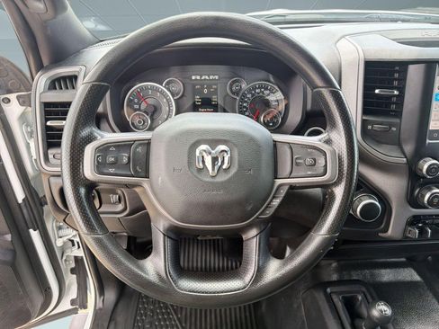 Used 2024 RAM 2500 Tradesman w/ Chrome Appearance Group image 17