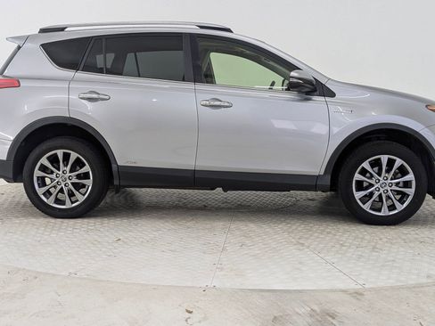 Used 2017 Toyota RAV4 Limited image 8