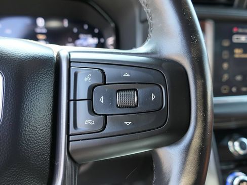 Used 2024 GMC Yukon Denali Ultimate AWD/4WD image 15