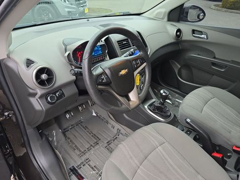 Used 2015 Chevrolet Sonic LT w/ Fun and Sun Package image 11