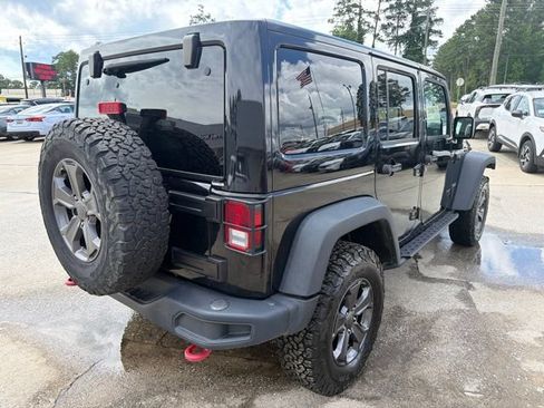 Used 2017 Jeep Wrangler Unlimited Rubicon AWD/4WD image 6
