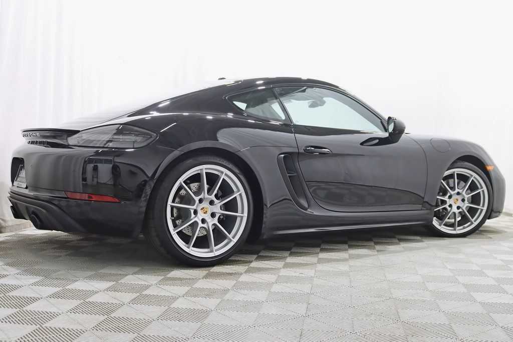 Used 2025 Porsche 718 Cayman GTS RWD image 9
