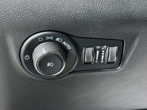 Used 2024 Jeep Compass Limited AWD/4WD image 10