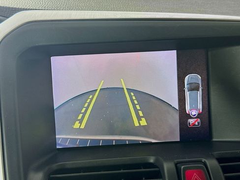 Used 2017 Volvo XC60 T6 Inscription w/ Preferred Option Package image 16