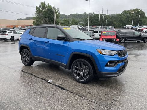 Used 2026 Jeep Compass Limited AWD/4WD image 6