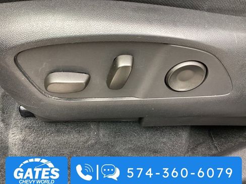 Used 2024 Chevrolet Traverse LT FWD image 17
