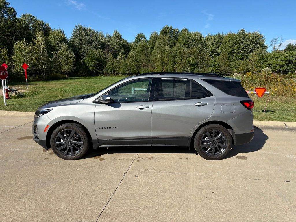 Used 2024 Chevrolet Equinox RS FWD image 6