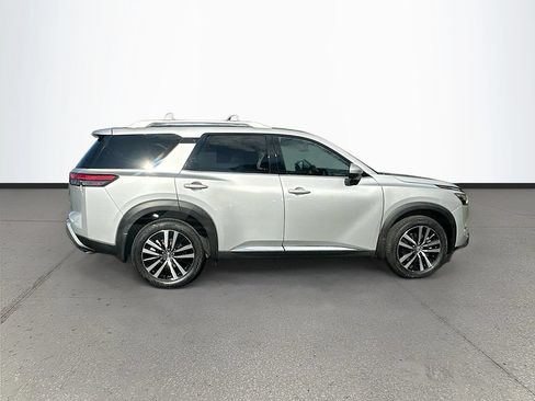 Used 2023 Nissan Pathfinder Platinum w/ Cargo Package AWD/4WD image 8