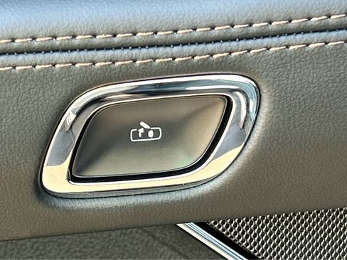 New 2025 Lincoln Aviator AWD w/ Equipment Group 101A image 21