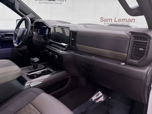 Used 2024 Chevrolet Silverado 1500 ZR2 w/ Technology Package image 33